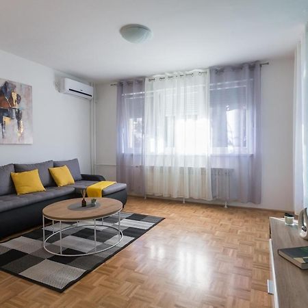 Apartman Lariva Осиек Екстериор снимка